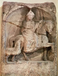 Relieve que representa a Epona, diosa gala y protectora de caballos, jinetes y viajeros, de Mellicey, Saona y Loira